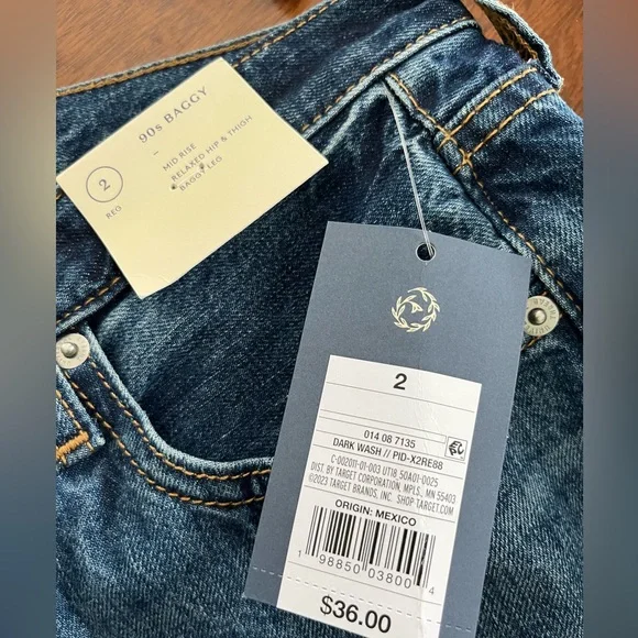 Target Dark Wash 90’s Baggy Denim Jeans and Cream t-shirt set - Picture 4 of 11